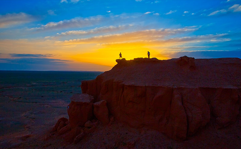 flamming cliff mongolia 
